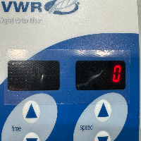 VWR Signature Mini Vortexer image 2